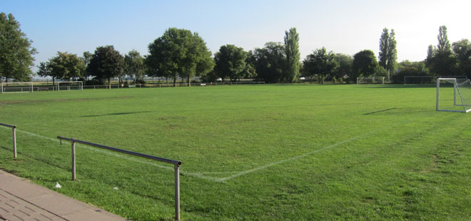 Das Bild zeigt die Sportpl&auml;tze in Ossenheim, copyright Stadt Friedberg (Hessen)