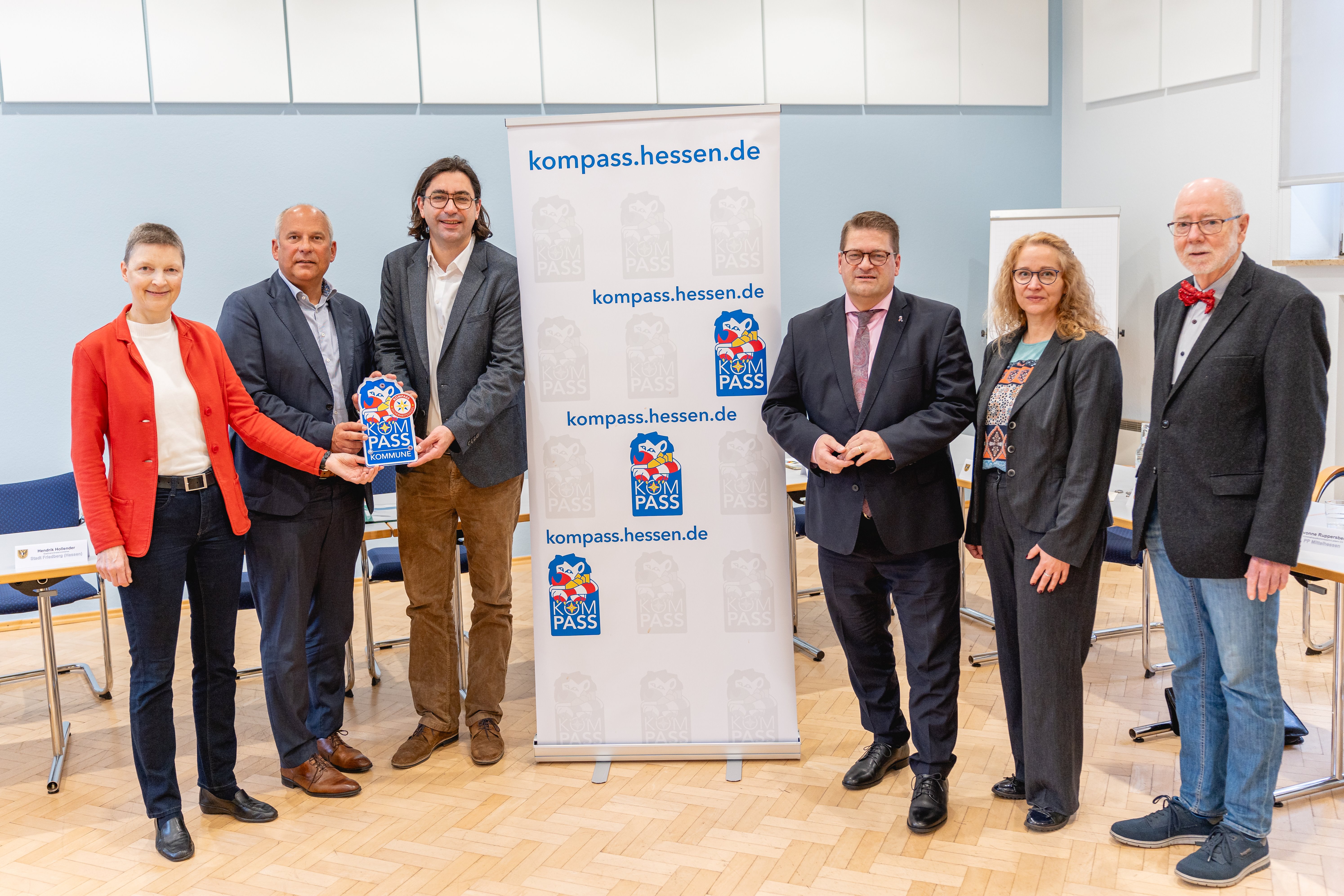 KOMPASS-Siegel &Uuml;bergabe Nov. 2024